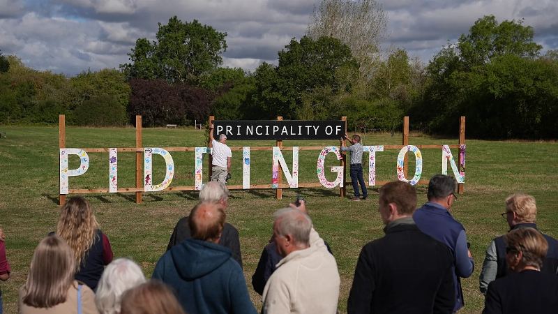 Piddington Residents Vote for Independence from the UK