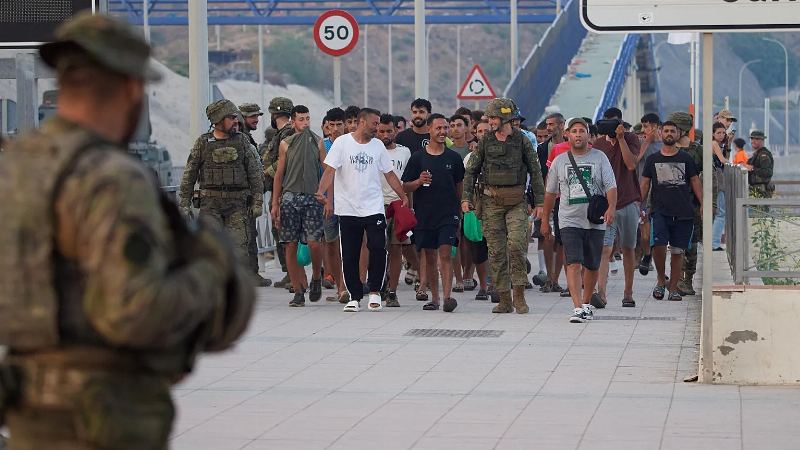 Spain Faces Migration Crisis: Intelligence Warned About Situation in Ceuta