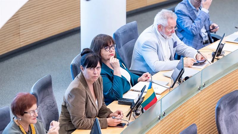 Lithuania's New Policy Requires Young Doctors to Work in Regions for Five Years