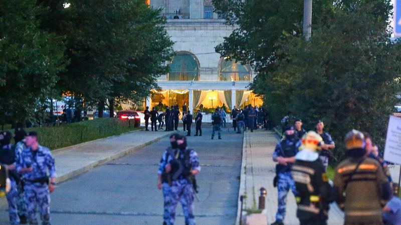 Terror Attack in Moscow Restaurant: Casualties and Possible Targets